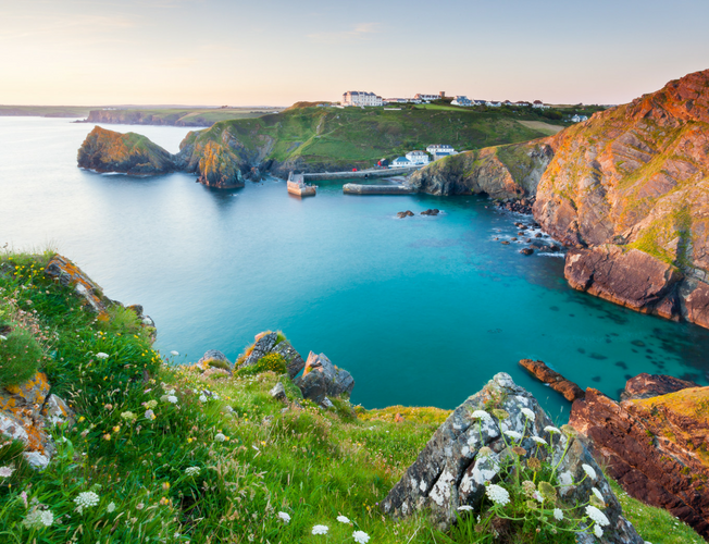 10 Beautiful Coves to visit in Cornwall: The Best UK Coastline