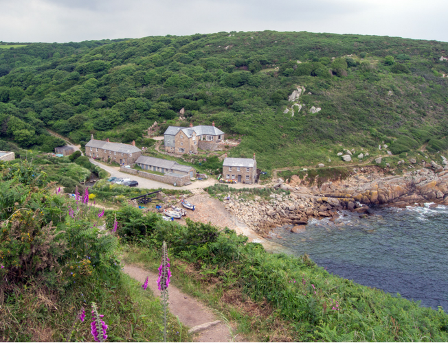 10 Beautiful Coves to visit in Cornwall: The Best UK Coastline